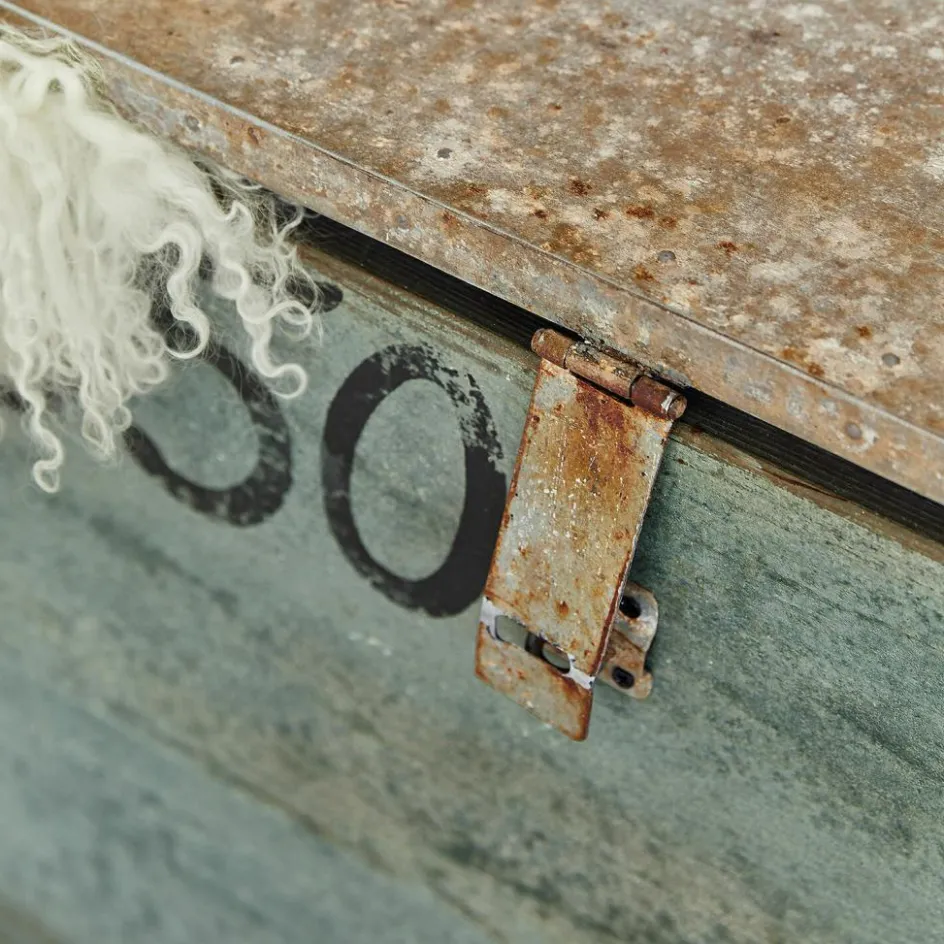 Truhen|Truhen^LOBERON Truhe Lorive